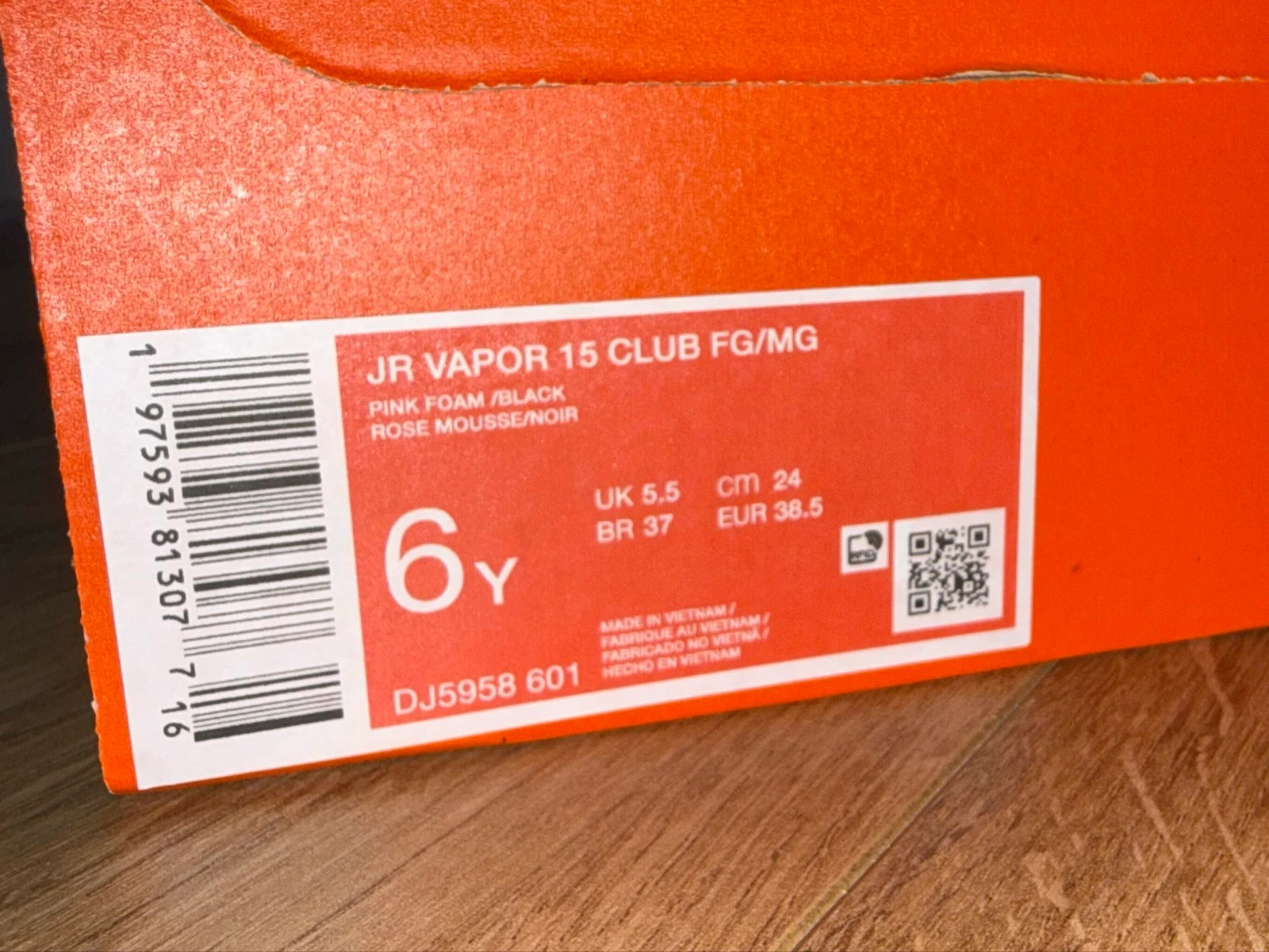 Crampones rosa y negro JR vapor max club FG/MG 38,5 – photo 5